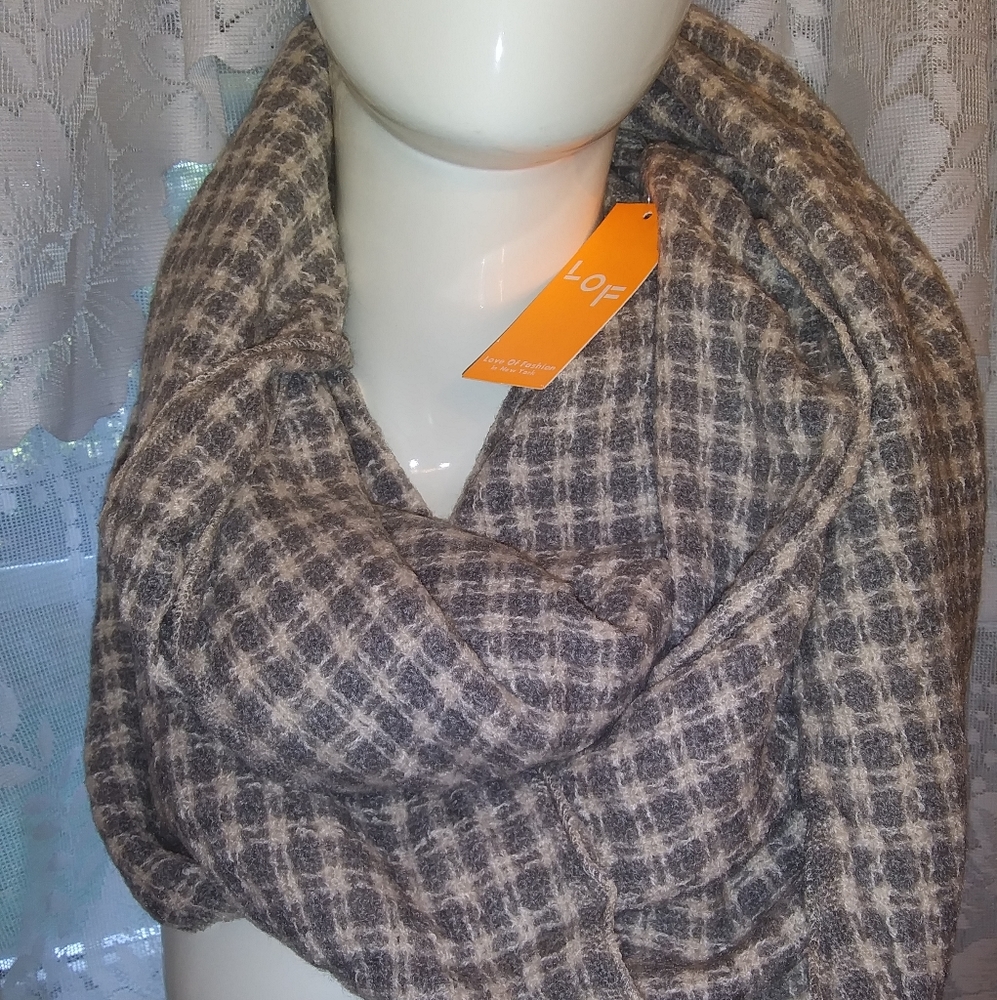 NWT Knit Infinity Scarf